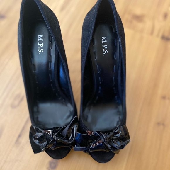 M.P.S Black Heels - Picture 2 of 3
